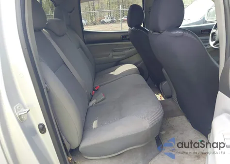 2005 Toyota Tacoma Base V6 z USA, uszkodzony, nr VIN 5TELU42N85Z104762